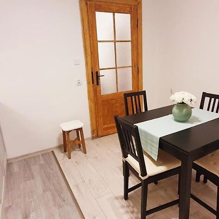 Separated Kitchen, Fast Internet Aleja 3 Maja 2M80 Варшава Экстерьер фото